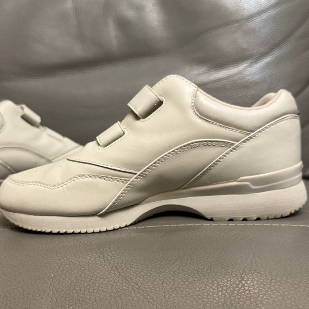 Propet Gray Cream Women's Sneakers size 9M - Picture 13 of 13
